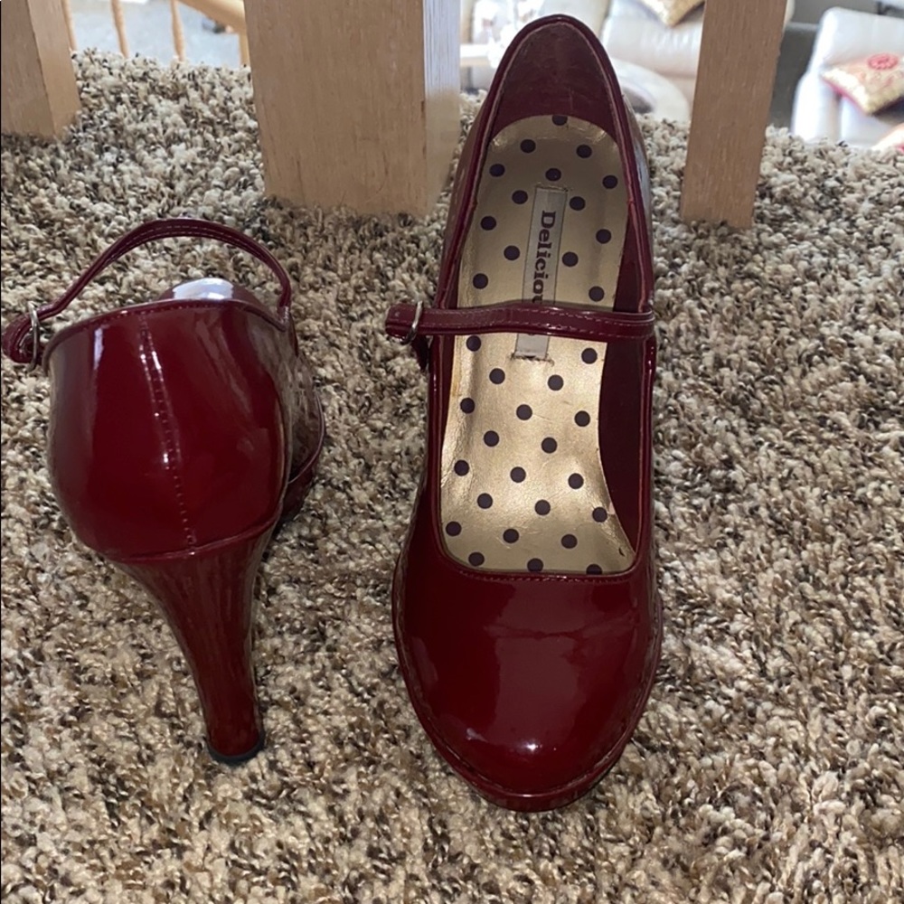 Ruby red heels 👠
